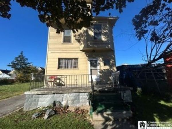 100 Brinkman Avenue , Buffalo, NY 14211