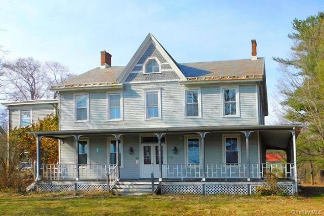 853 Salt Point Turnpike, Poughkeepsie, NY 12601 Main Photo