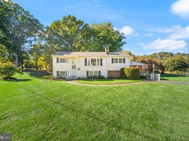 8156 CLAREMONT STREET, MANASSAS, VA 20110
