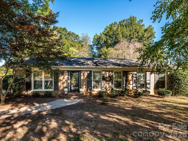 3833 Sulkirk Road , Charlotte, NC 28210