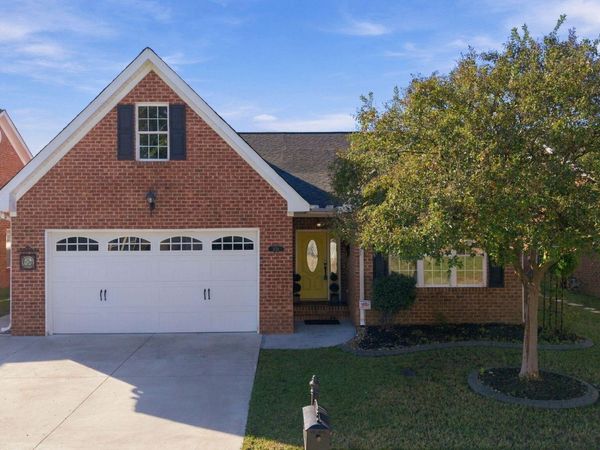 1029 Dearborn Court , Winterville, NC 28590