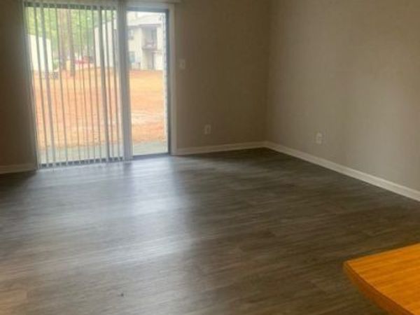 931 Applewood Lane , Fayetteville, NC 28303