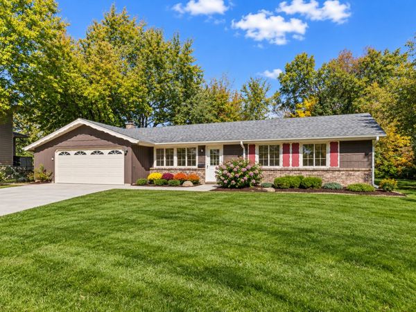 608 Andrew Court, Schaumburg, IL 60193