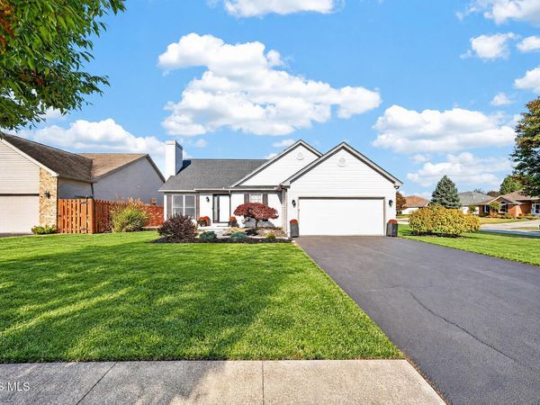 1536 Misty Oaks Drive , Findlay, OH 45840