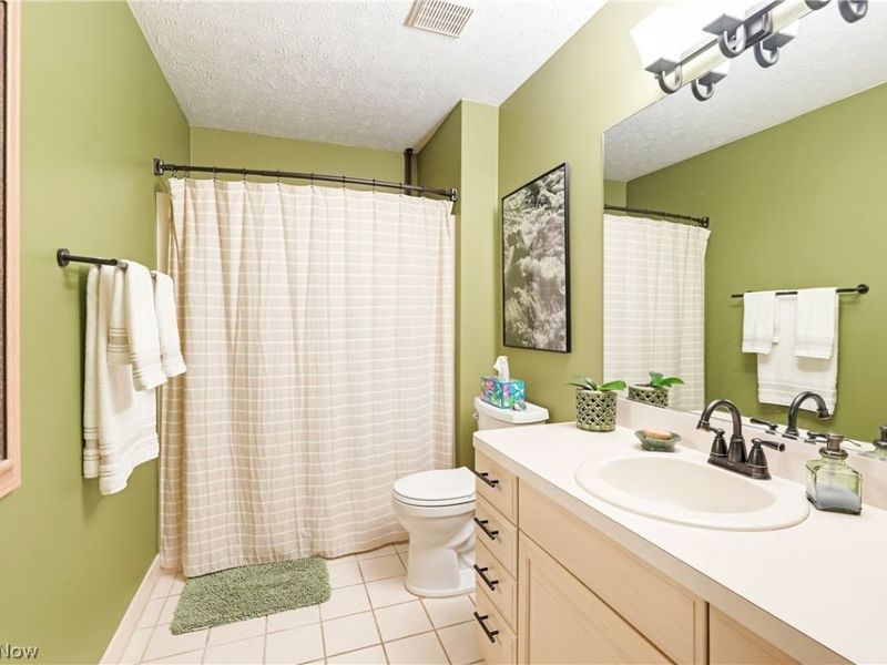 10124 Jamestown Drive, North Royalton, OH 44133 Photo 28