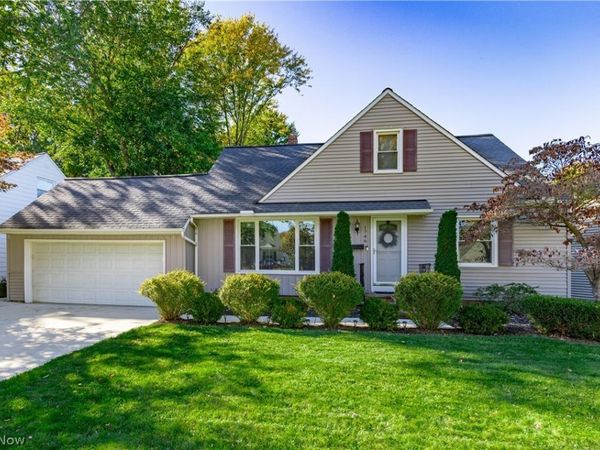 1746 Hawthorne Drive , Mayfield Heights, OH 44124