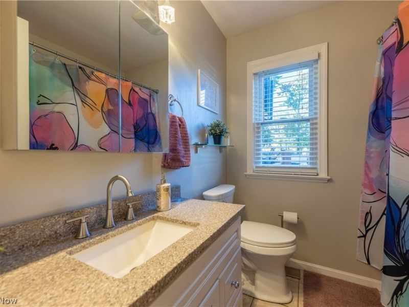 1746 Hawthorne Drive , Mayfield Heights, OH 44124 Photo 14
