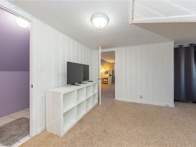 1746 Hawthorne Drive , Mayfield Heights, OH 44124 Photo 17