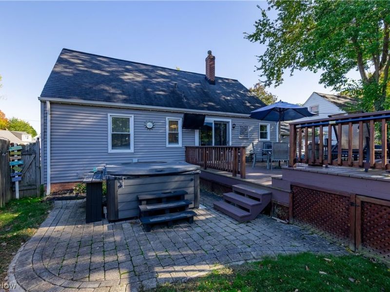 1746 Hawthorne Drive , Mayfield Heights, OH 44124 Photo 29