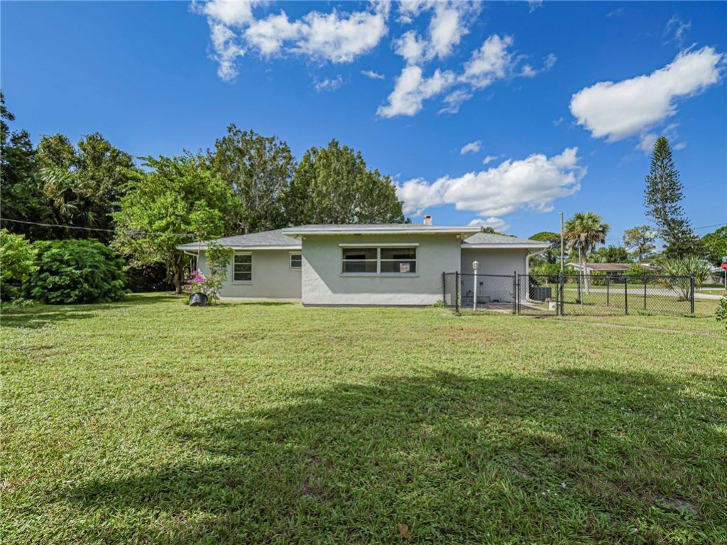 133 Easy Street, Sebastian, FL 32958 Photo