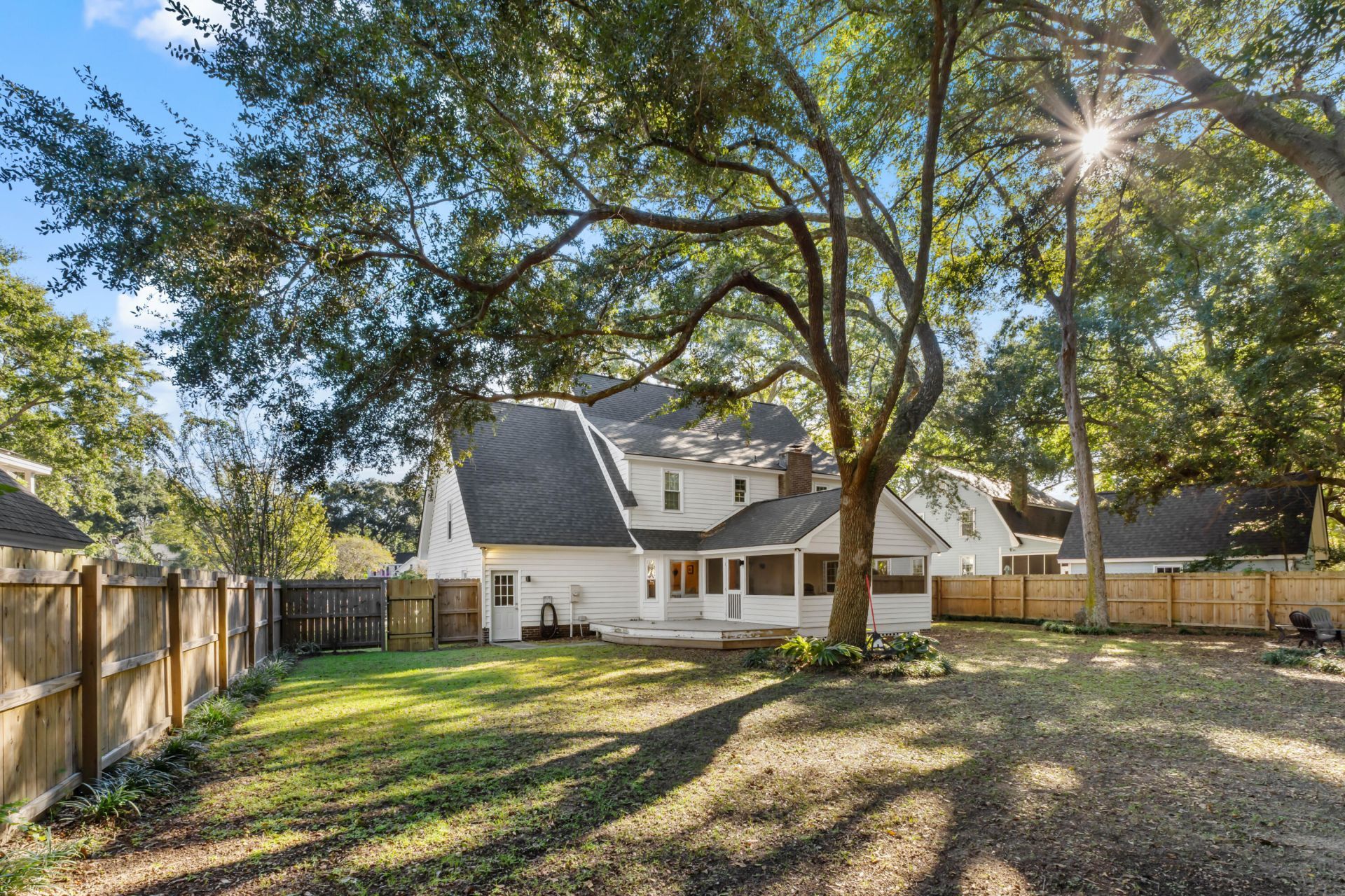 731 Milldenhall Road Photo 29