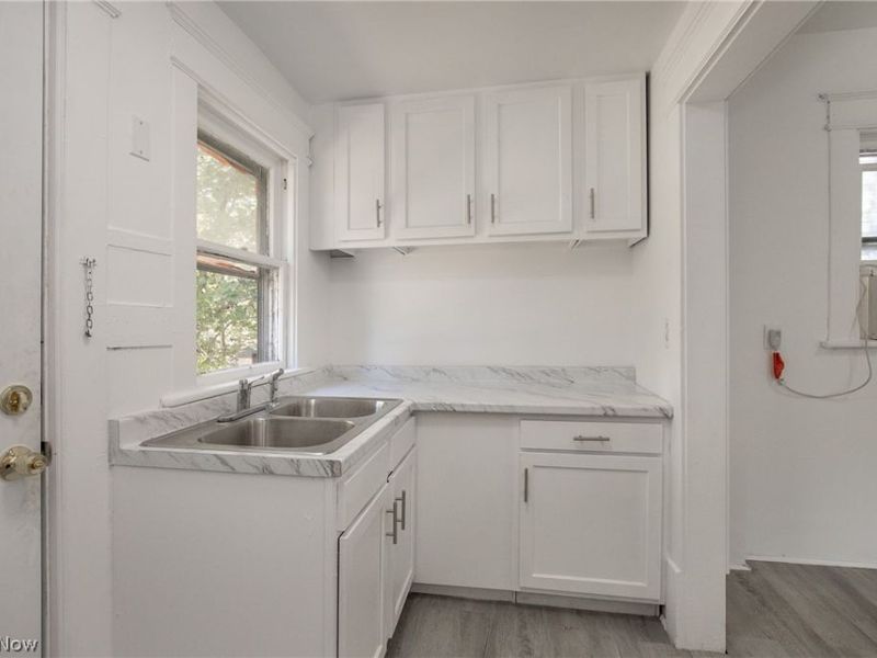 2200 6th Street SW, Akron, OH 44314 Photo 9