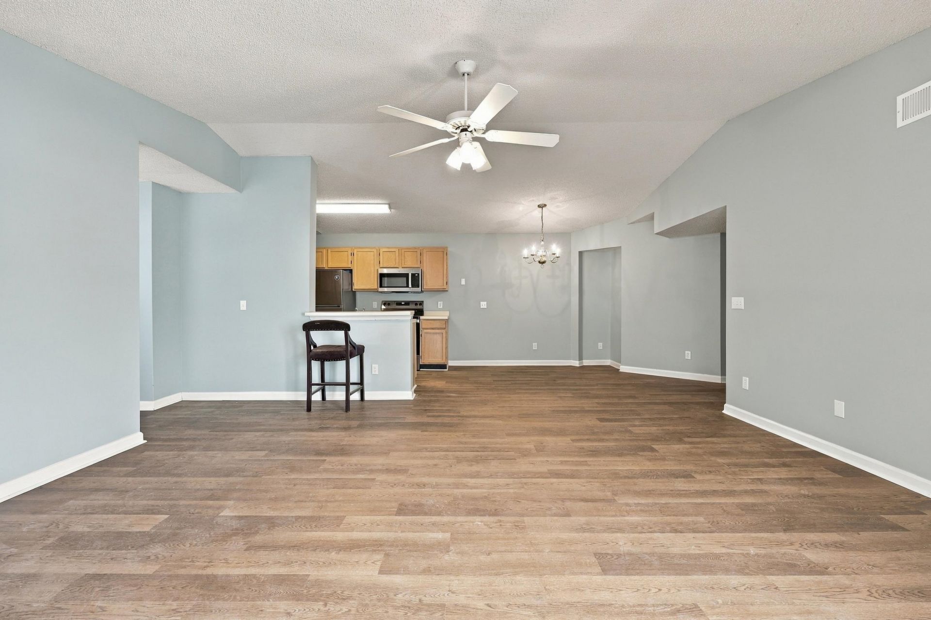 8566 Hopkins Circle  Photo 10