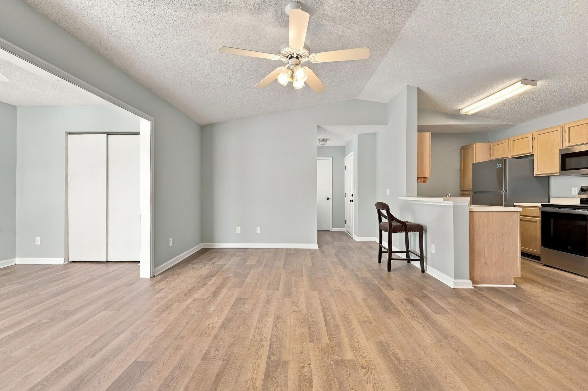 8566 Hopkins Circle  Photo 11