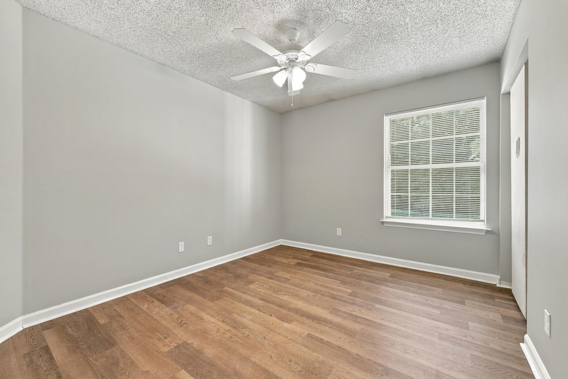 8566 Hopkins Circle  Photo 23