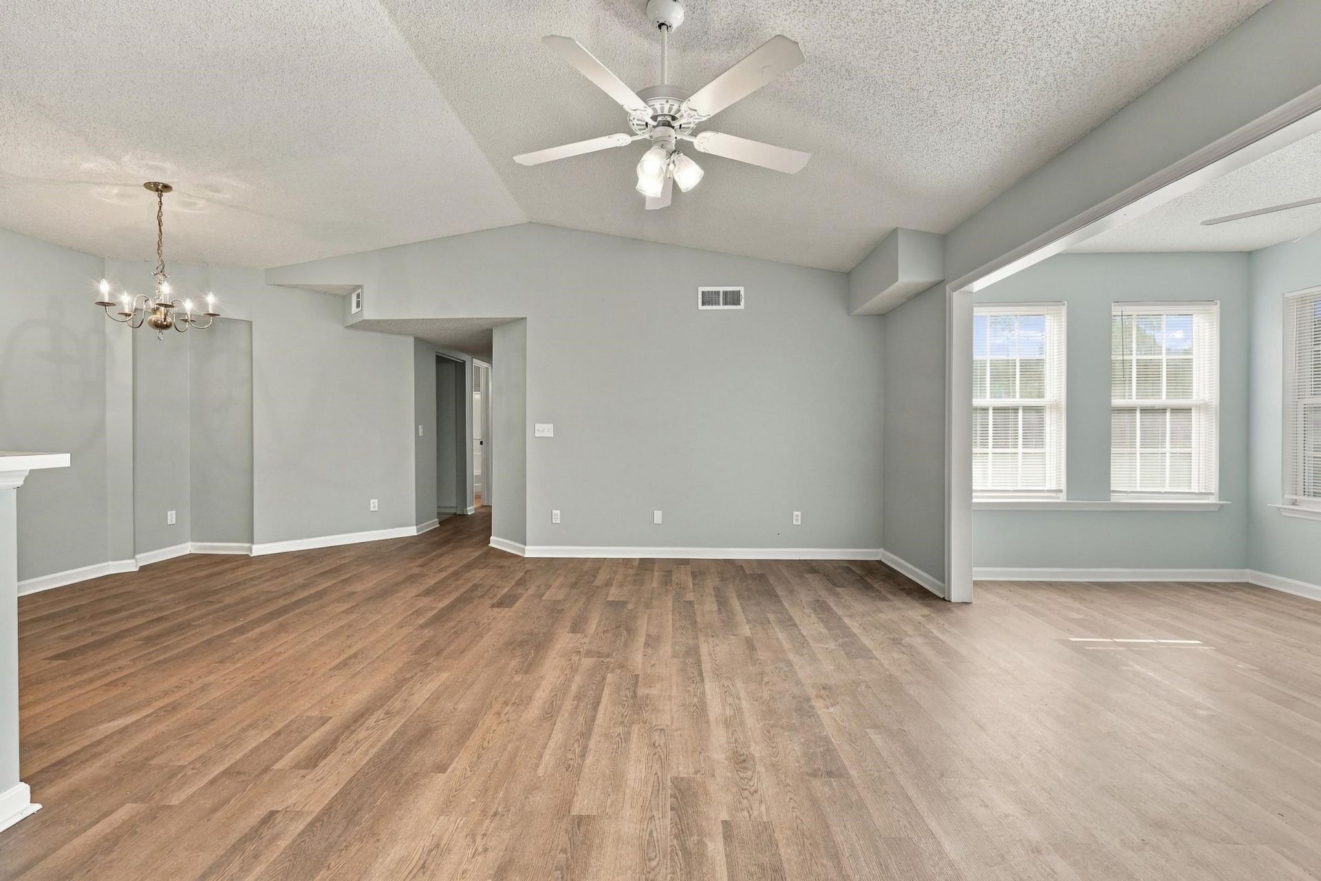 8566 Hopkins Circle  Photo 6