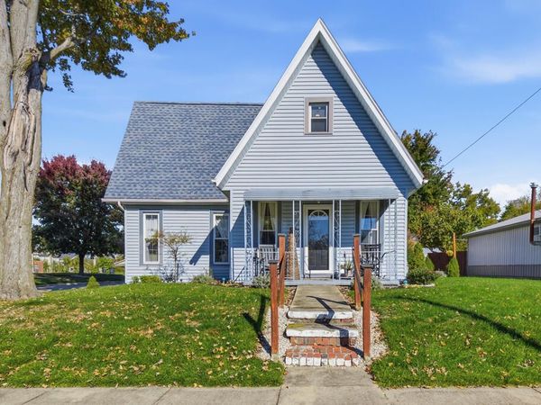 601 E Bucyrus St, Crestline, OH 44827