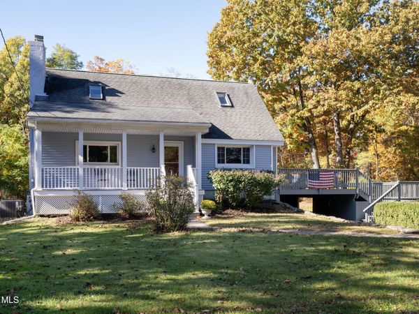 829 Middle Street, Niskayuna, NY 12309