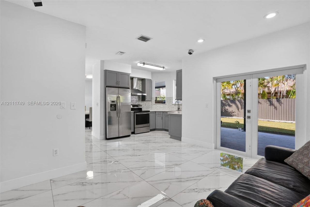 14423 SW 28th St , Miami, FL 33175 Photo