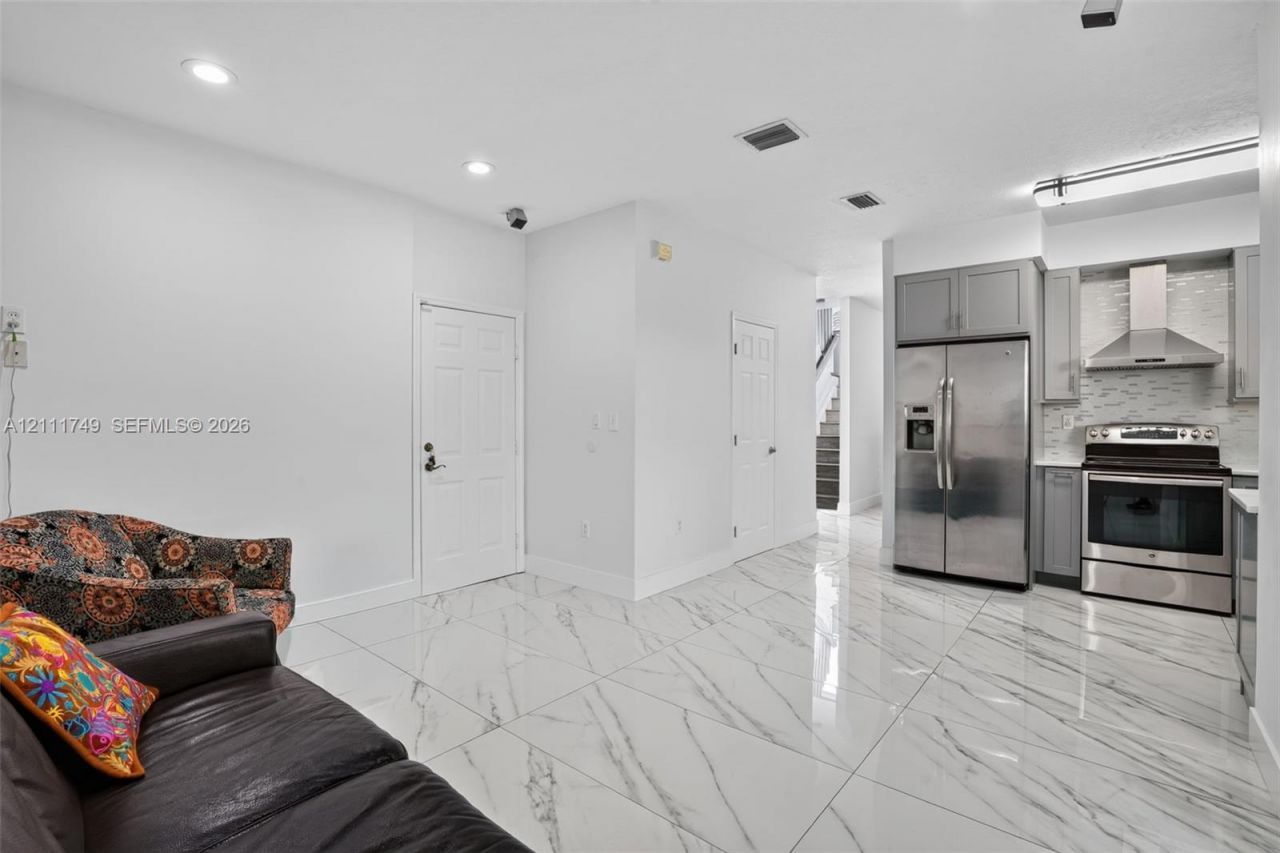 14423 SW 28th St , Miami, FL 33175 Photo