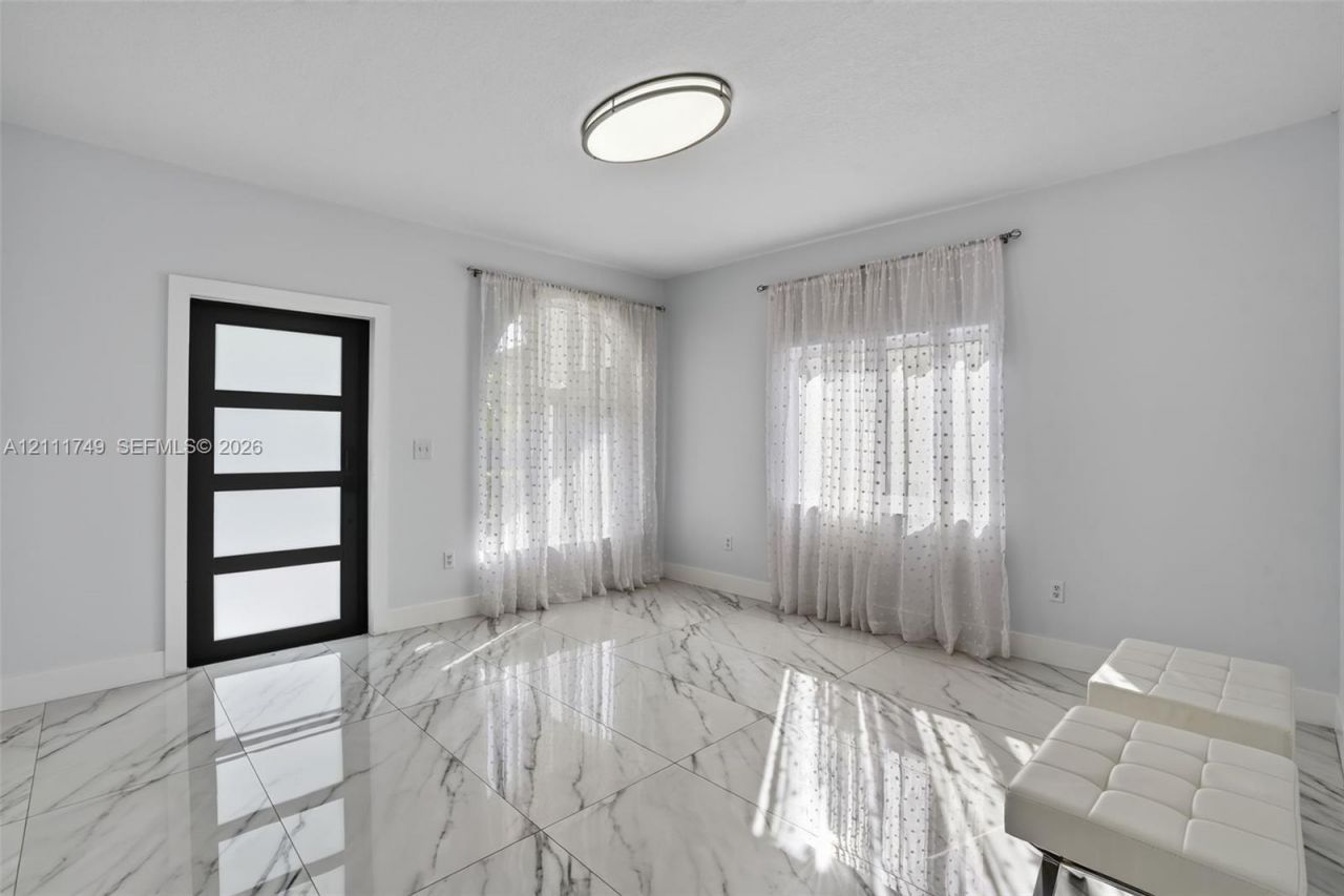 14423 SW 28th St , Miami, FL 33175 Photo