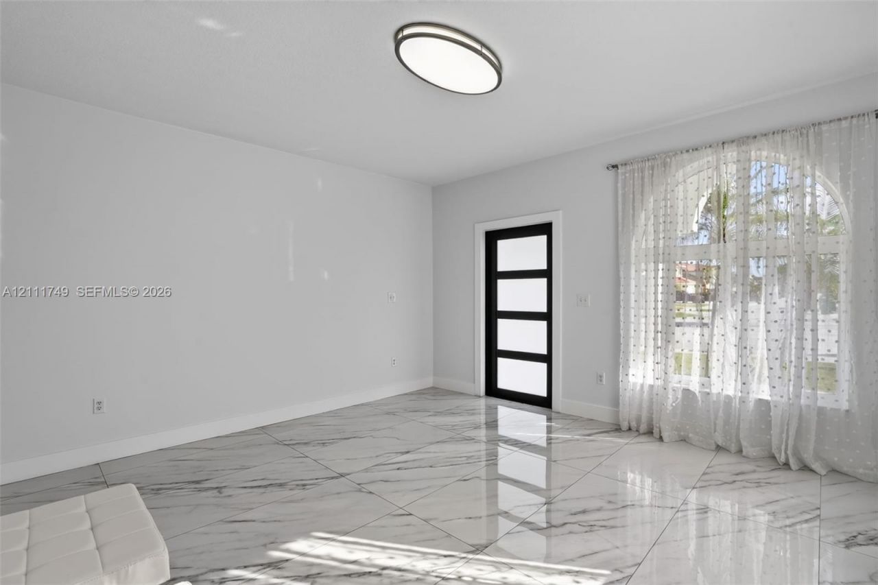 14423 SW 28th St , Miami, FL 33175 Photo