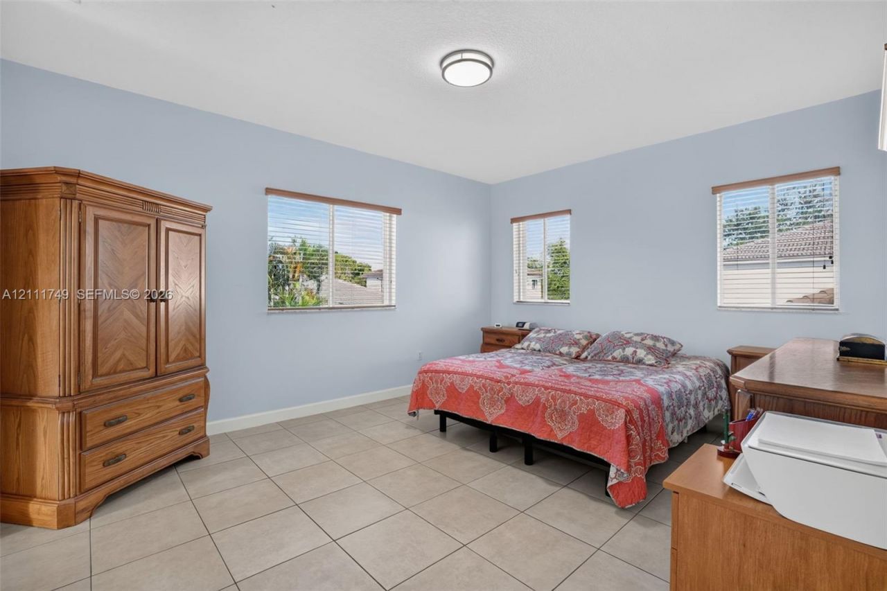 14423 SW 28th St , Miami, FL 33175 Photo