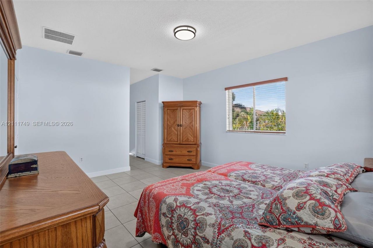 14423 SW 28th St , Miami, FL 33175 Photo