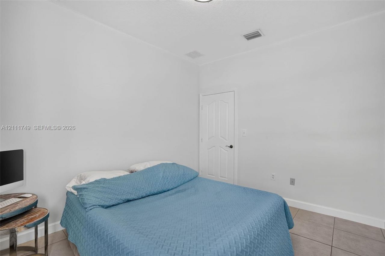 14423 SW 28th St , Miami, FL 33175 Photo