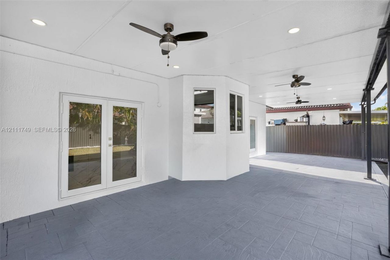 14423 SW 28th St , Miami, FL 33175 Photo