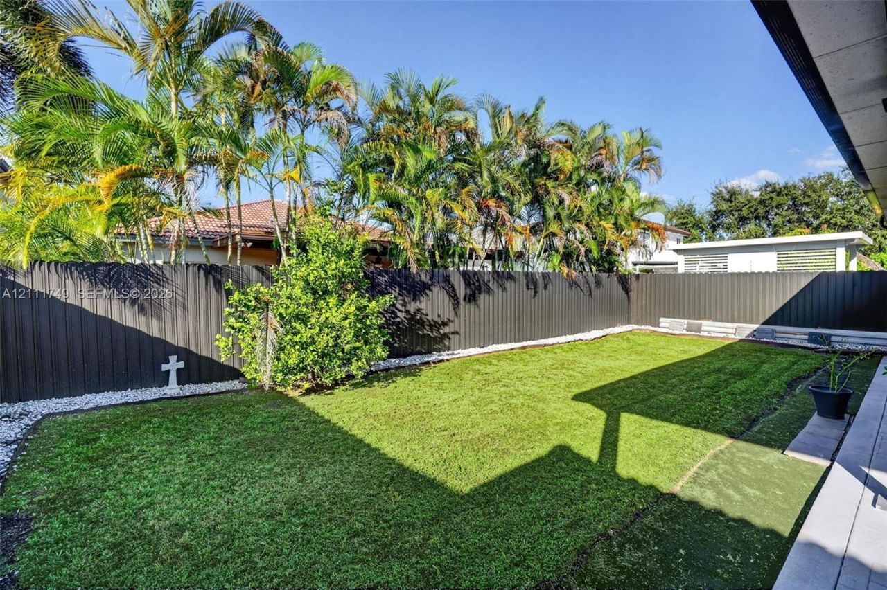 14423 SW 28th St , Miami, FL 33175 Photo