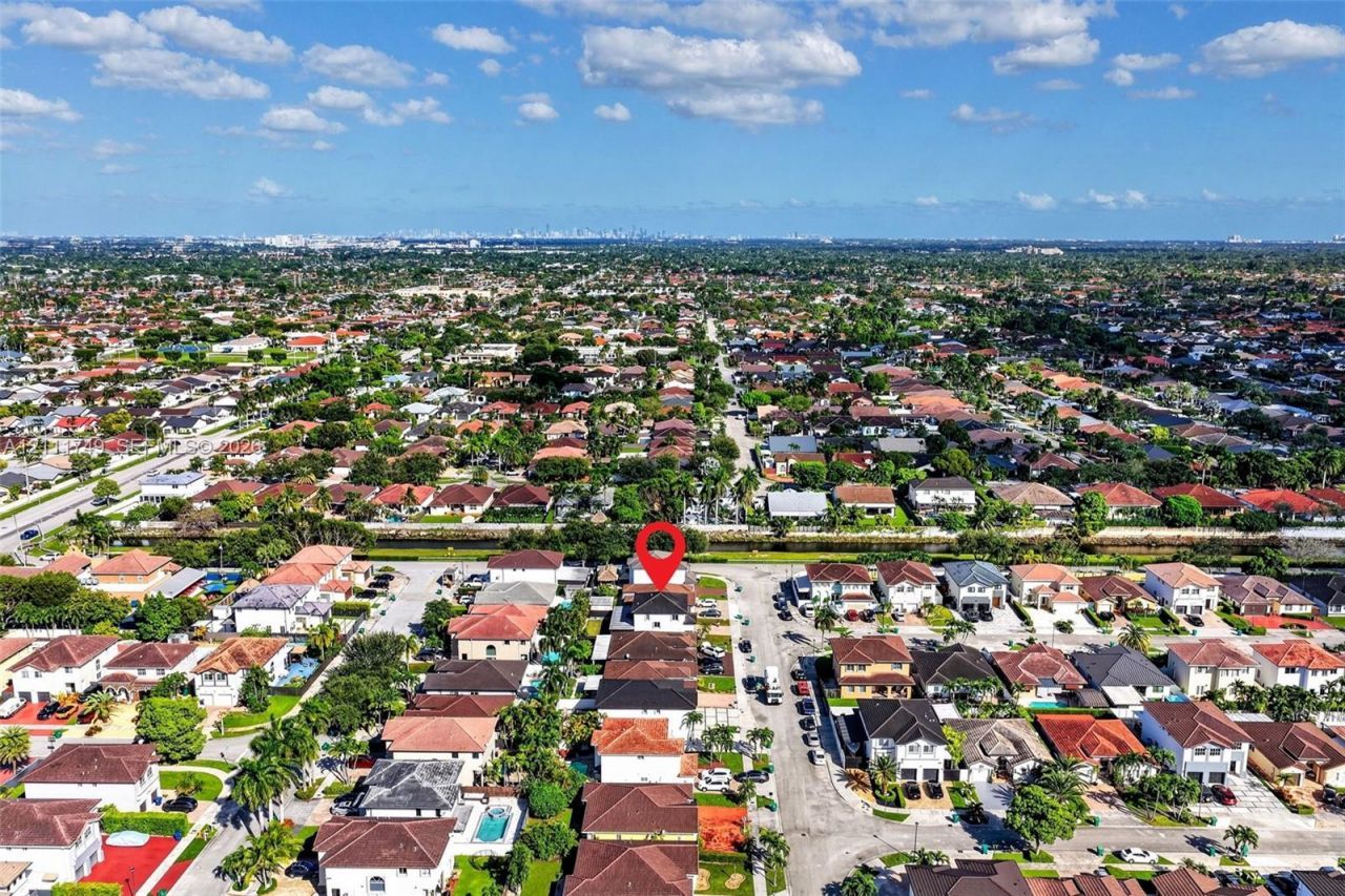14423 SW 28th St , Miami, FL 33175 Photo
