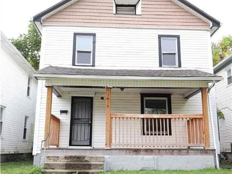 1616 Oakridge Drive, Dayton, OH 45417 Photo 1