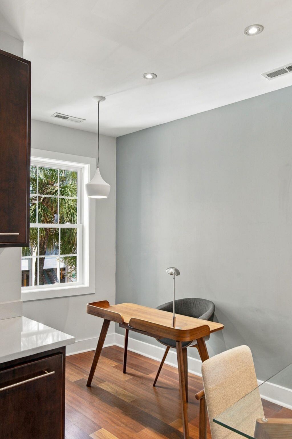 182 E Bay Street Photo 15