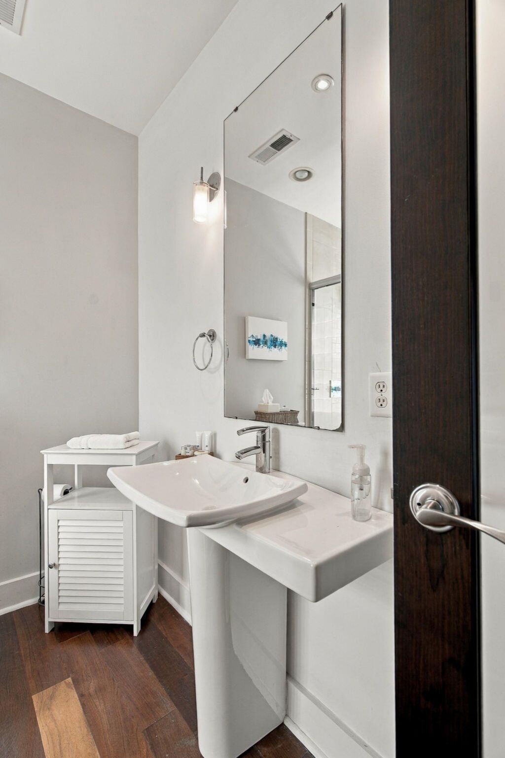 182 E Bay Street Photo 26