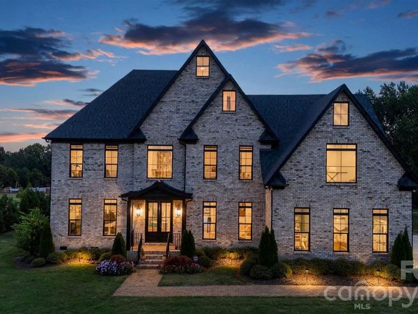 10110 Whispering Falls Avenue, Charlotte, NC 28227