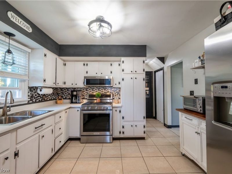 3939 Nottingham Avenue, Austintown, OH 44511 Photo 2