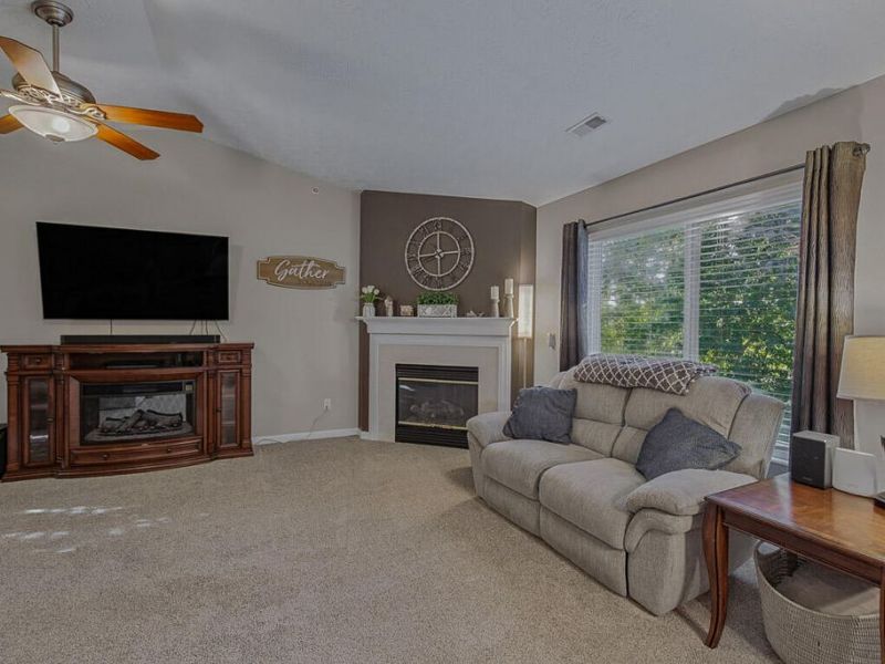 1804 Ashley Court, Unit 302, Florence, KY 41042 Photo 6