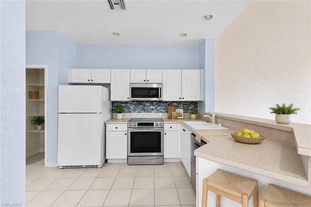 4219 Liron Ave , Unit 204, Fort Myers, FL 33916 Photo