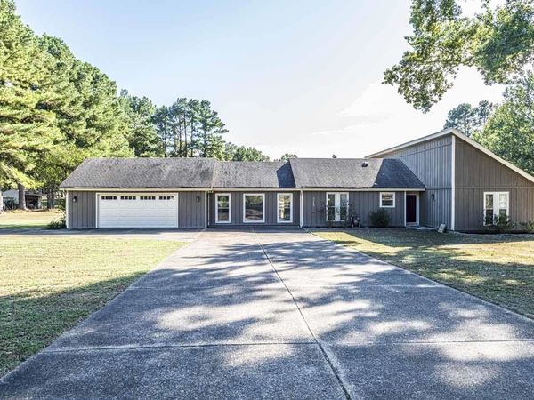 3149 LEO HOLLAND DR, Millington, TN 38053