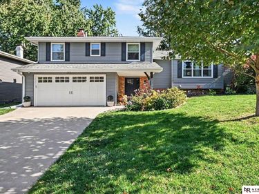 1329 Holling Drive, Omaha, NE 68144