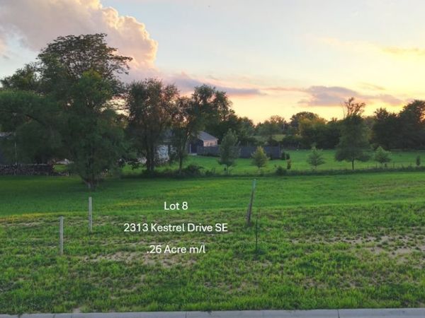 2313 Kestrel Drive SE, Cedar Rapids, IA 52403