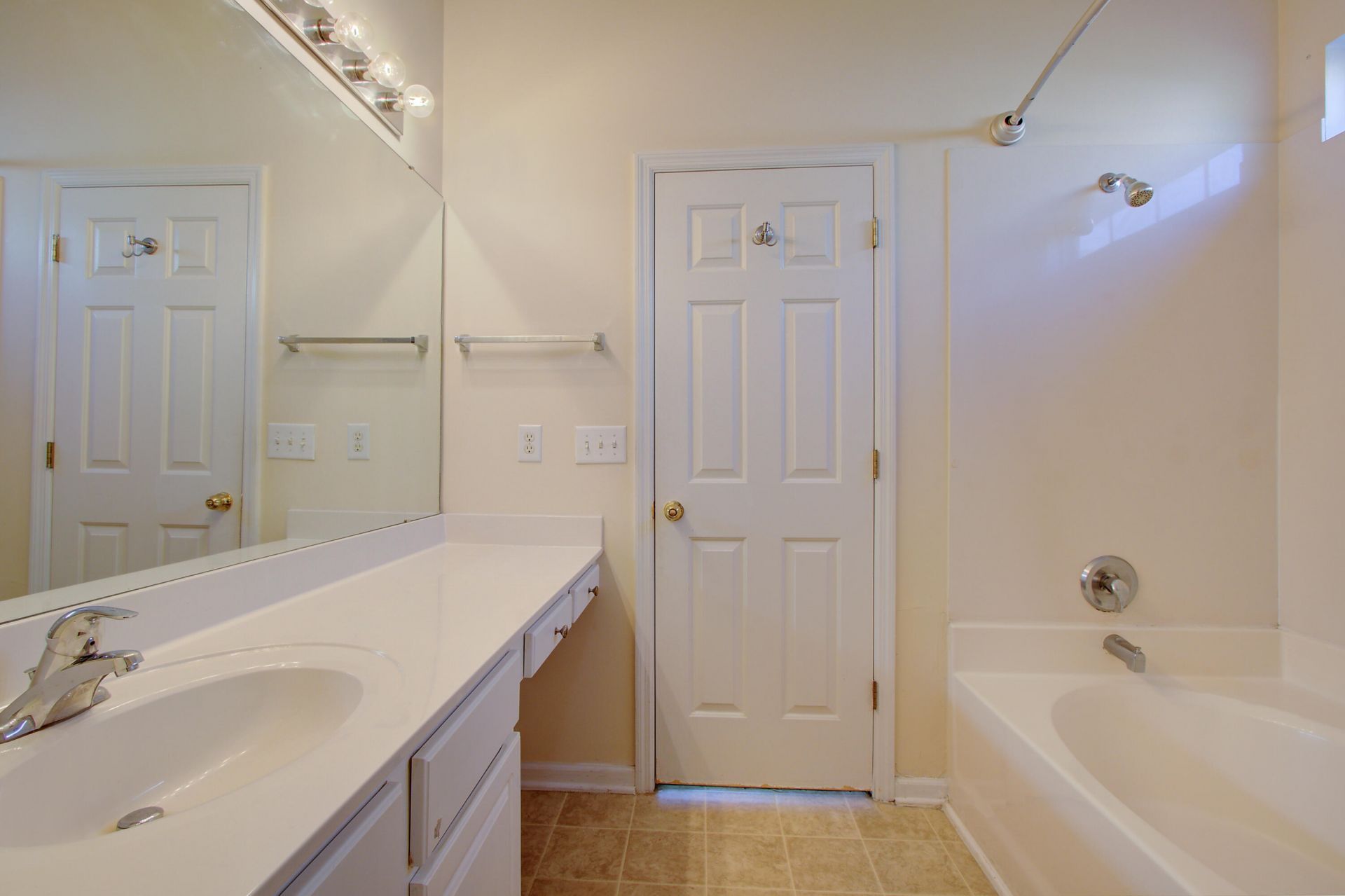 533 Tribeca Drive Photo 18