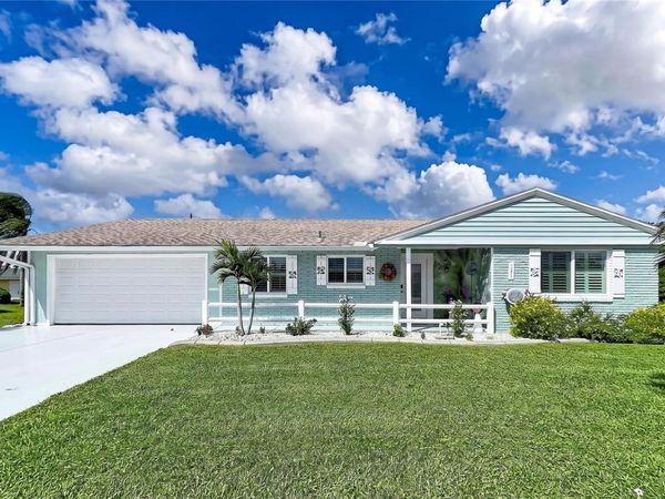 621 OAKMONT AVENUE , SUN CITY CENTER, FL 33573
