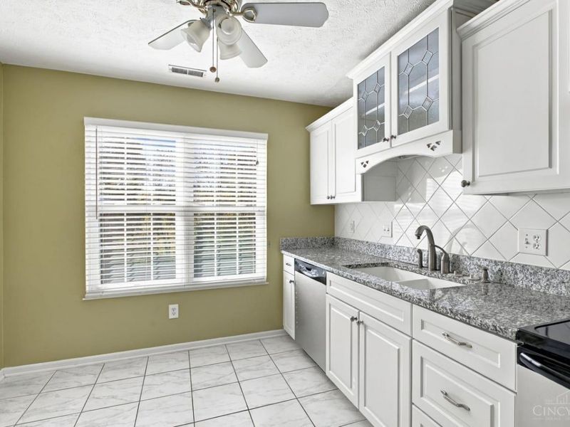 6545 Chesapeake, Unit 287, Cincinnati, OH 45248 Photo 11