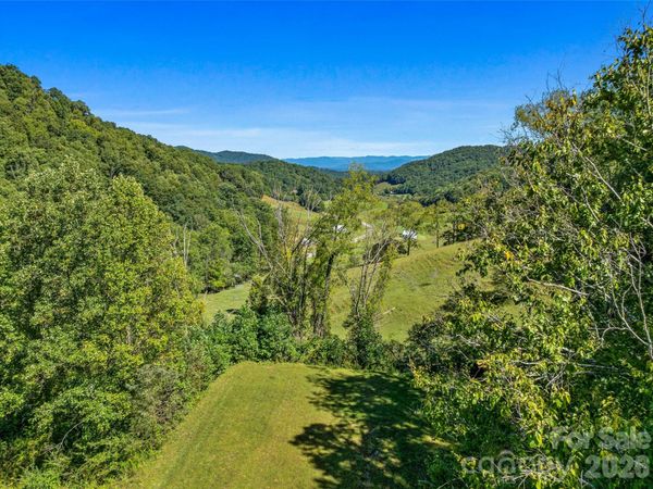 708 Kendal Drive , Leicester, NC 28748