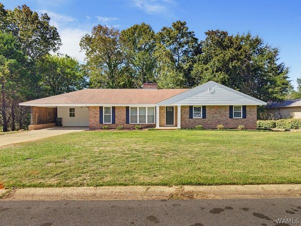 77 Arcadia Drive, Tuscaloosa, AL 35404