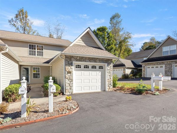 206 Waters Edge Drive , Weaverville, NC 28787