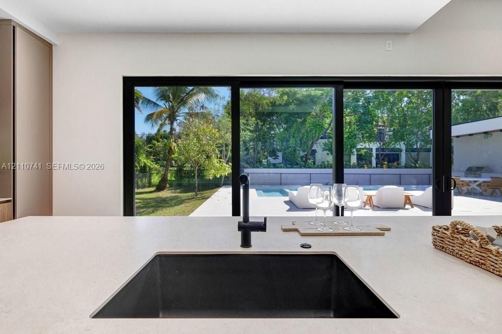 9445 SW 73rd Ave , Pinecrest, FL 33156 Photo