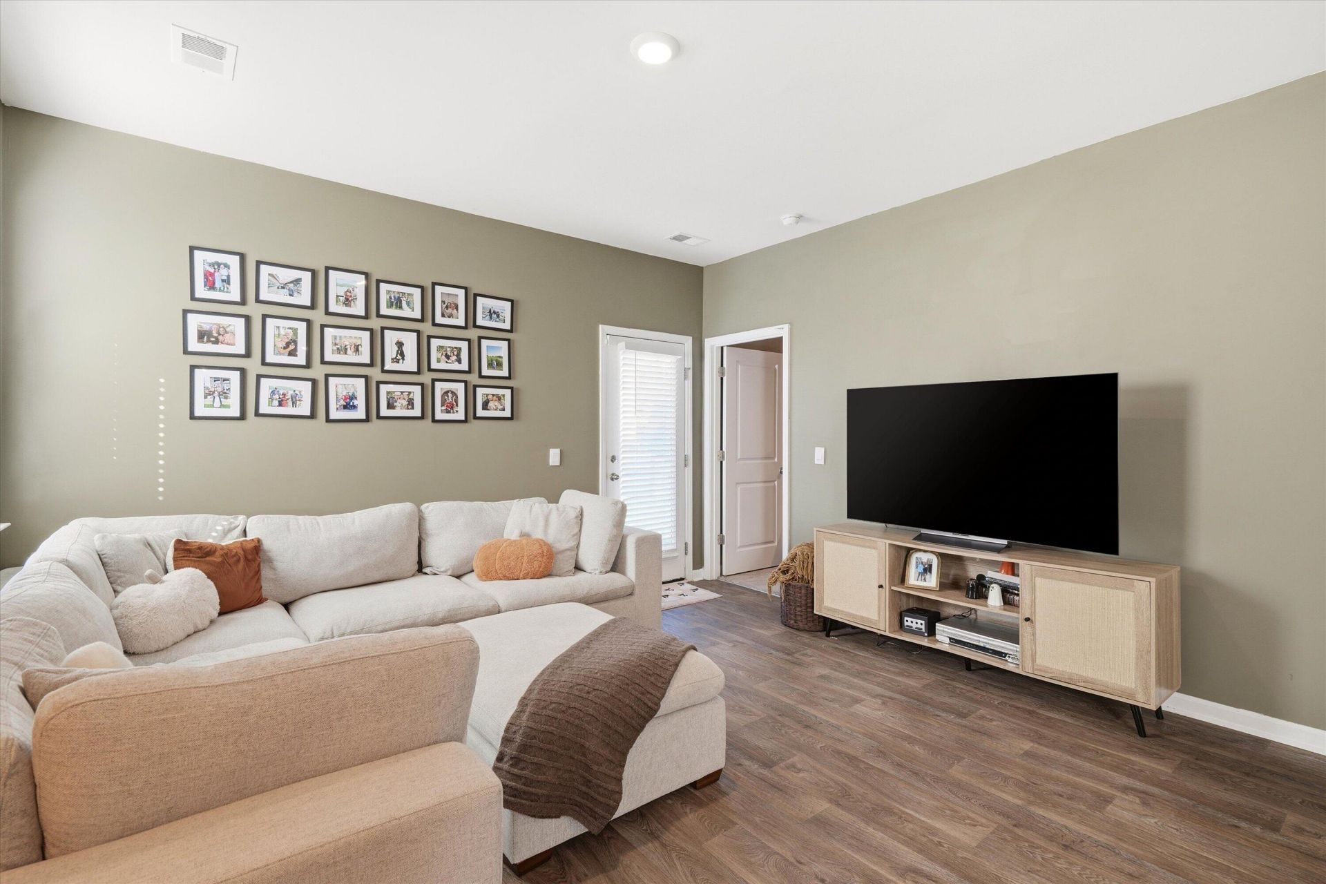 1014 Peridote Way Photo 12